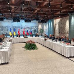 Новини України - Делегація України на перемовинах з РФ спілкується через перекладача - ЗМ
