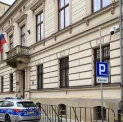 Новини світу - Диверсії РФ: Польша закриває генконсульство Росії в Кракові