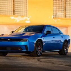 Авто новини - Dodge представила оновлений Charger Daytona 2026 модельного року