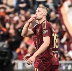 Новини спорту - Довбик назвав фактор, який може вплинути на його майбутнє в Ромі