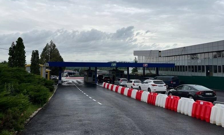 Новини України - Два КПП на кордоні зі Словаччиною та Угорщиною тимчасово не працюватимуть