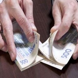 Новини України - Екссуддю викрили на підбуренні бізнесмена до хабаря