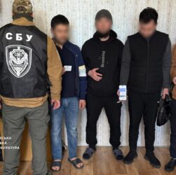 Новини Києва - Фіктивні шлюби: в Україні викрили схему легалізації іноземців