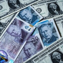 Новини бізнесу - Фунт досяг максимуму 2022 року, "завдяки" Трампу