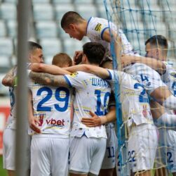 Новини спорту - Гідне оновлення емблеми на формі Динамо після 30-го чемпіонства