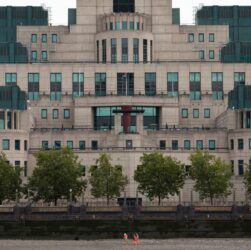 Новини світу - Головою британської розвідки MI6 вперше в історії стане жінка - ЗМІ