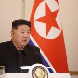 Новини світу - Кім Чен Ин вважає "виправданою" участь КНДР у війні проти України