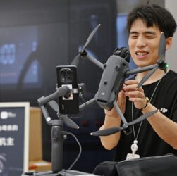Новини політики - Китай припинив продаж дронів Mavic Україні, але постачає їх Росії - ЗМІ