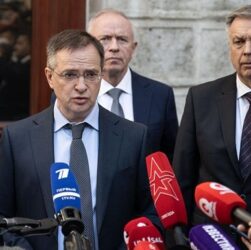 Новини світу - Кремль заявив про "погрози" для родини Мединського