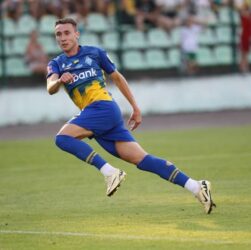 Новини спорту - Лідер Динамо зацікавив Евертон Миколенка та новачка АПЛ