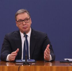 Новини світу - Літак президента Сербії "застряг" в Баку по дорозі до Москви