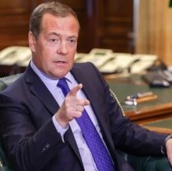 Новини світу - Медведєв пригрозив Трампу "Третьою світовою"