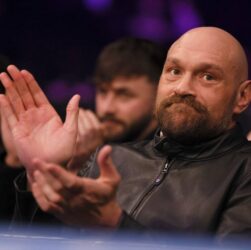 Новини спорту - Менеджер Ф’юрі: Тайсон підготується до третього бою з Усиком