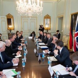 Новини України - Між Україною, США та Європою готується новий раунд перемовин