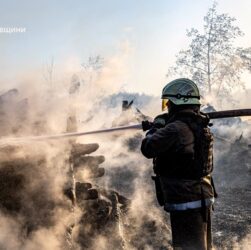 Новини України - На Харківщині локалізували масштабну лісову пожежу після обстрілу РФ