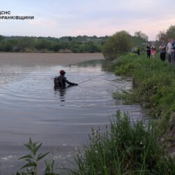 Новини України - На Прикарпатті у ставку потонув хлопчик