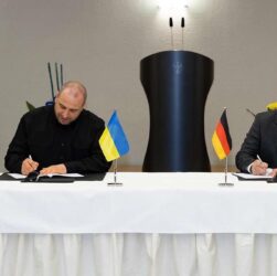 Новини світу - Німеччина озброїть Україну на додаткові €5 млрд