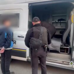 Ошукали громадян на пів мільйона гривень – поліція затримала учасників угруповання шахраїв