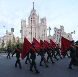 Новини України - Окупанти на Донеччині змушують школярів дивитися парад у Москві - ЦНС