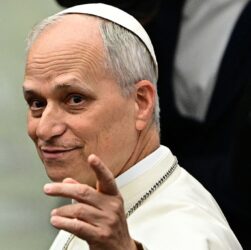 Новини світу - Папа Лев XIV пропонує Ватикан для переговорів України та РФ