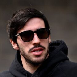 Новини спорту - Пара манчестерських клубів воліють бачити у своєму складі гравця Ньюкасла