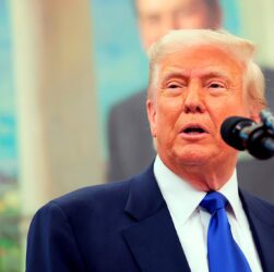 Новини світу - Перша угода Трампа. Торгівельна війна з Британією