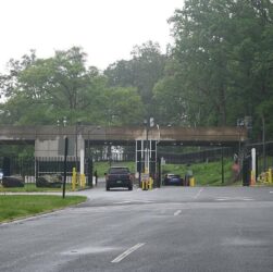 Новини світу - Під штаб-квартирою ЦРУ сталася стрілянина - ЗМІ