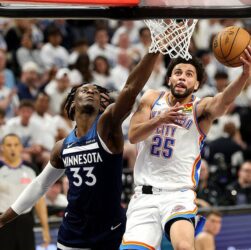 Новини спорту - Плей-оф НБА: Міннесота розгромила Оклахому у грі на своєму майданчику