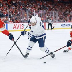 Новини спорту - Плей-оф НХЛ: Торонто обіграв Флориду і перевів серію у вирішальний поєдинок