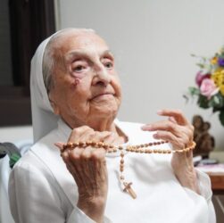 Новини світу - Померла найстаріша людина у світі - 116-річна черниця з Бразилії