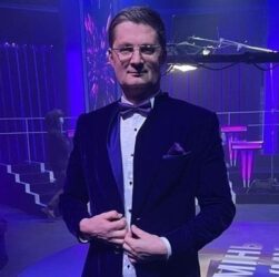 Новини культури - Порушення авторських прав: Кондратюк отримав борг від Козловського
