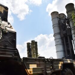 Новини України - ППО перехопила три ракети і десятки дронів