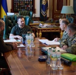 Новини України - Ракетна програма та дрони: президент провів Ставку
