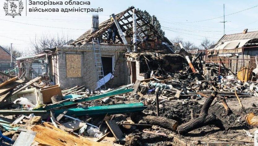Новини України - РФ скинула п’ять авіабомб на село на Запоріжжі: під завалами люди