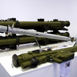 Новини світу - Росія передала Індії зброю на тлі конфлікту з Пакистаном