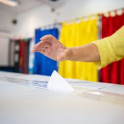 Новини світу - Румунія заявила про російське втручання у вибори
