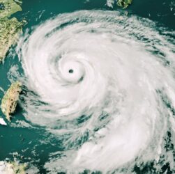 Технології - ШІ Microsoft передбачає погоду та природні катастрофи точніше за людей