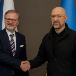 Новини України - Шмигаль зустрівся з прем'єром Чехії в Ужгороді