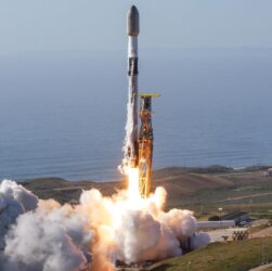 Технології - SpaceX запустила дві ракети за шість годин