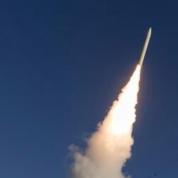 Новини світу - США заявили про успішне випробування морської гіперзвукової ракети