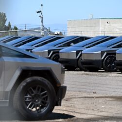 Авто новини - Tesla почала приймати Cybertruck на обмін