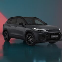 Авто новини - Toyota представила новий Corolla Cross разом зі спортивною версією