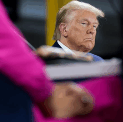 Новини світу - Трамп назвав "надто великим" подарований Катаром літак