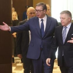 Новини світу - Три країни не пускають літаки Фіцо та Вучича в Росію