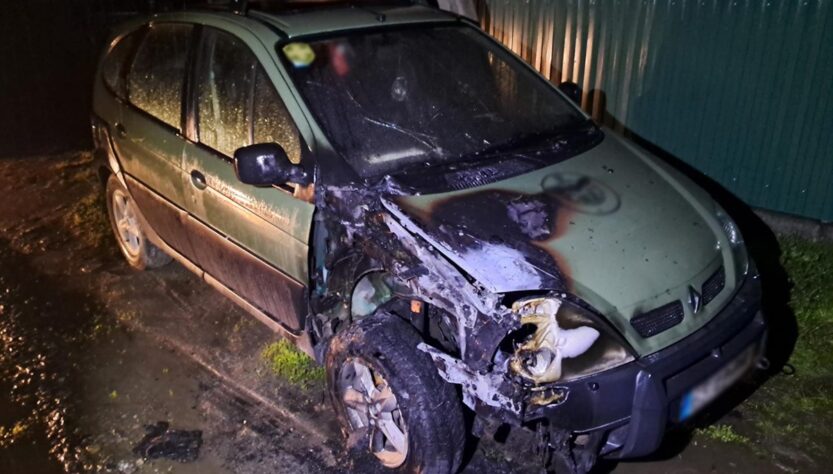 Новини України - У Бердичеві підпалили два військових автомобілі