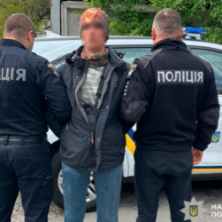 Новини України - У Чернігові чоловік погрожував ножем військовим ТЦК