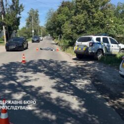 Новини України - У Дніпрі суддя на мотоциклі збив насмерть пішохода