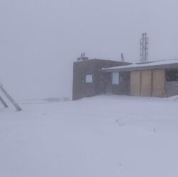 Новини України - У Карпатах знову випав сніг, вдарив мороз