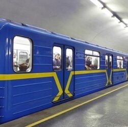 Новини Києва - У Києві на станції метро Дорогожичі знайшли тіло чоловіка