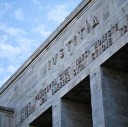 Новини світу - У Мілані засудили організатора втечі сина ексгубернатора РФ